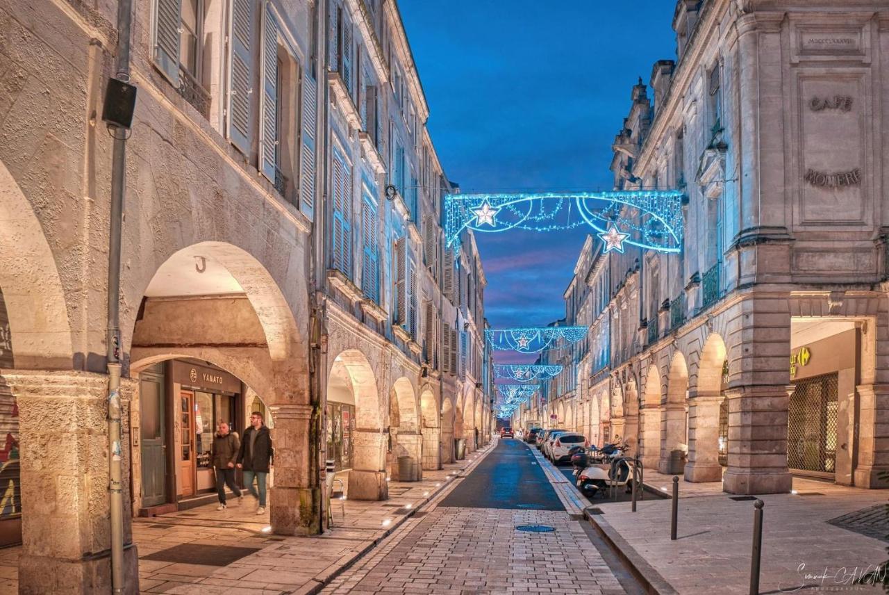 Charmant Cocon Iode Cosy Equipe, Baigne De Lumiere, Situe Au Coeur De La Rochelle A 1Min A Pied Du Marche Central Avec Tv Et Wifi Exteriér fotografie