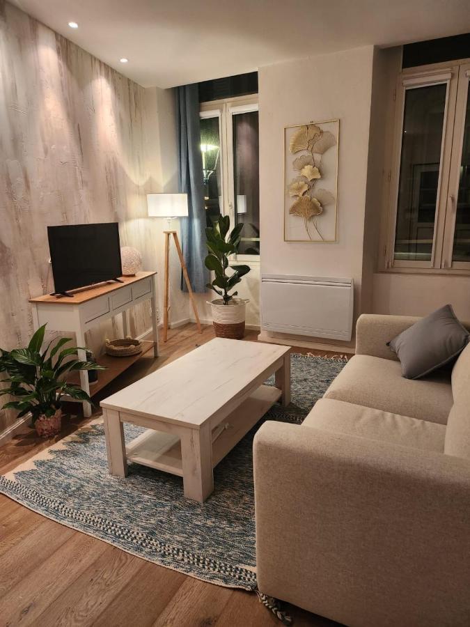 Charmant Cocon Iode Cosy Equipe, Baigne De Lumiere, Situe Au Coeur De La Rochelle A 1Min A Pied Du Marche Central Avec Tv Et Wifi Exteriér fotografie