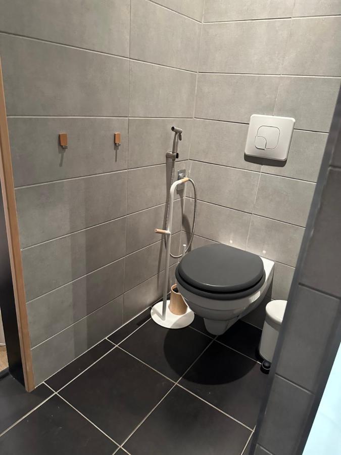 Charmant Cocon Iode Cosy Equipe, Baigne De Lumiere, Situe Au Coeur De La Rochelle A 1Min A Pied Du Marche Central Avec Tv Et Wifi Exteriér fotografie